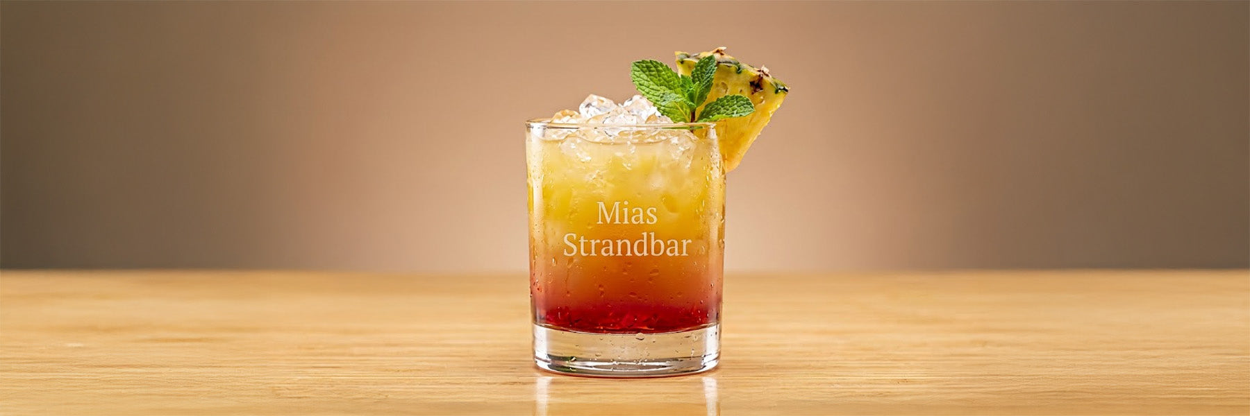 Ein Hauch von Südsee: Feiere den Tropical Cocktails Day mit deinem ganz persönlichen Lieblingsglas! 🌴🍹