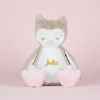 Weiches Plüsch-Eulenkuscheltier in Beige und Rosa mit gesticktem Namen, ideales persönliches Geschenk für Kinder und besondere Anlässe.