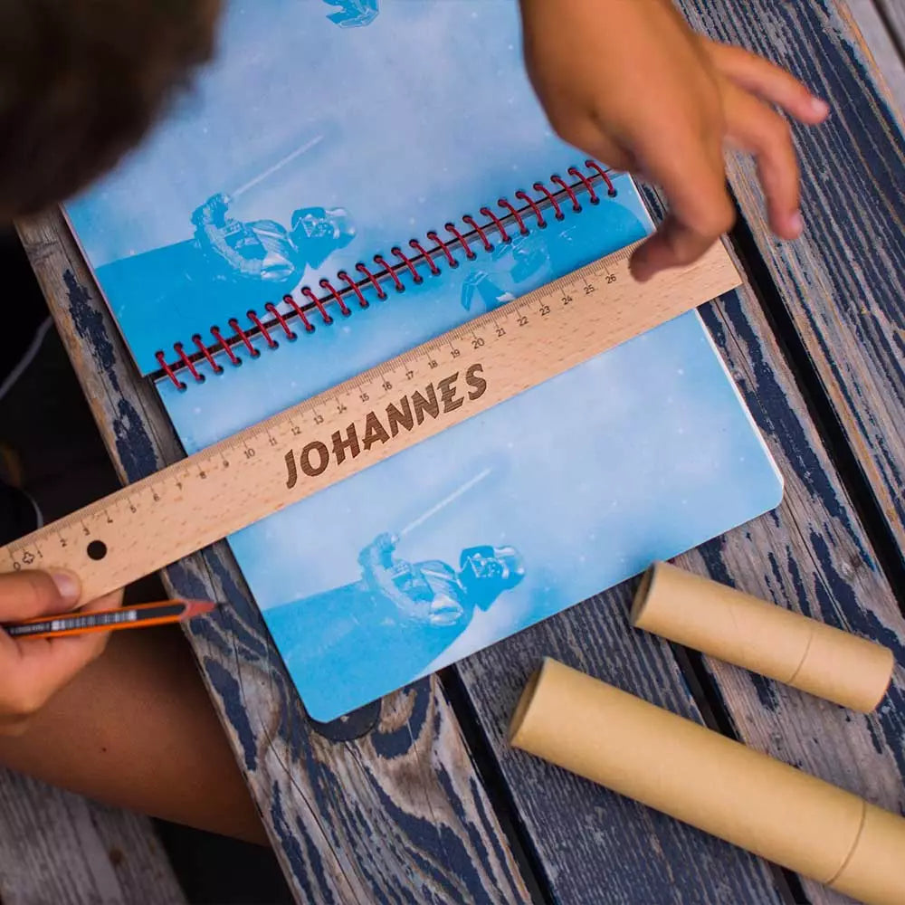 Kinder Lineal aus Holz mit Wunsch Gravur Schulanfänger