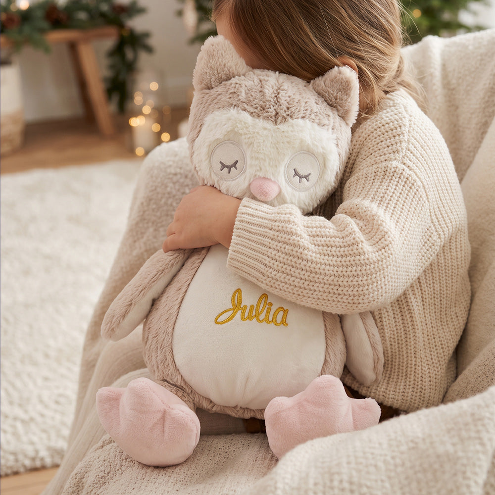Kuscheltier mit Namen bestickt | Plüsch-Eule als Weihnachtsgeschenk